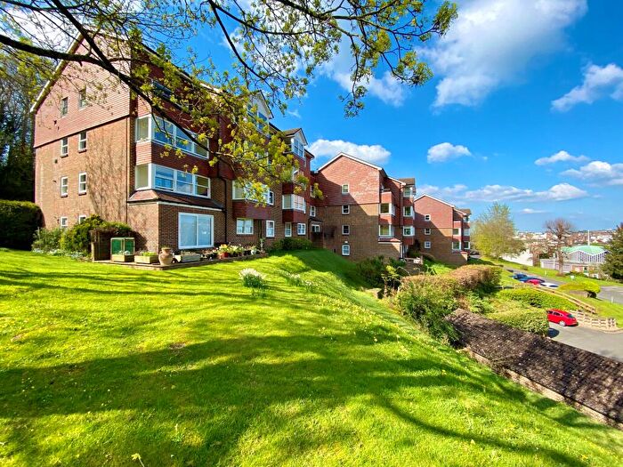 2 Bedroom Apartment To Rent In Rookwood Court, Guildford, GU2