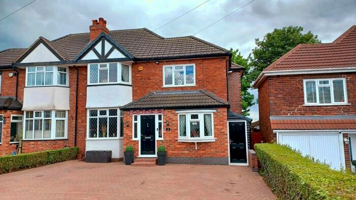 4 Bedroom Semi-Detached House For Sale In Kingsbury Road, Curdworth, Sutton Coldfield, Warwickshire, B76