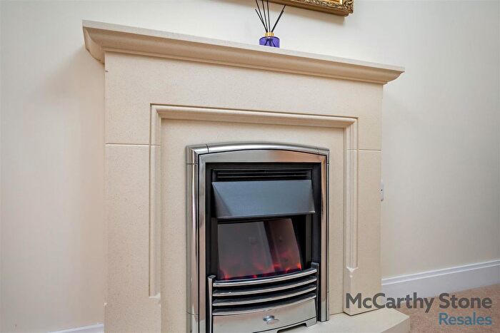 1 Bedroom Flat For Sale In Brueton Place, Blossomfield Road, Solihull, B91