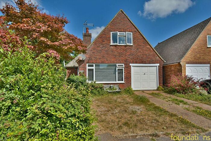 4 Bedroom Chalet For Sale In The Fairway, Bexhill-On-Sea, TN39