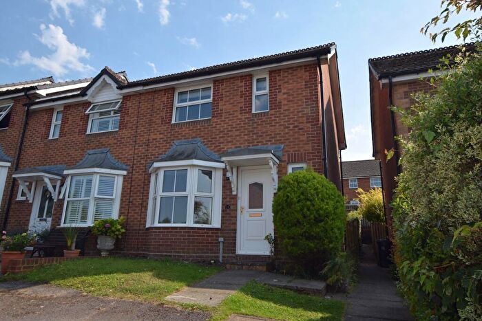 2 Bedroom Terraced House To Rent In Plumpton Way, Alton, Hampshire, GU34