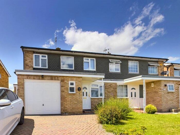 3 Bedroom Semi-Detached House For Sale In Russett Road, East Peckham, Tonbridge, Kent, TN12