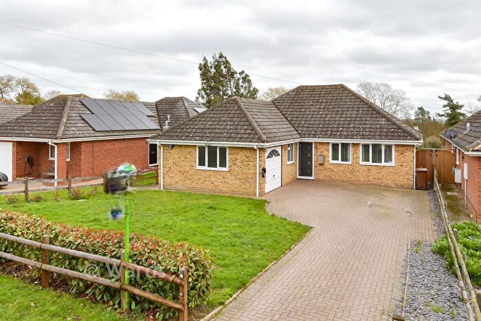 3 Bedroom Detached Bungalow For Sale In Avery Way, Allhallows, Rochester, Kent, ME3