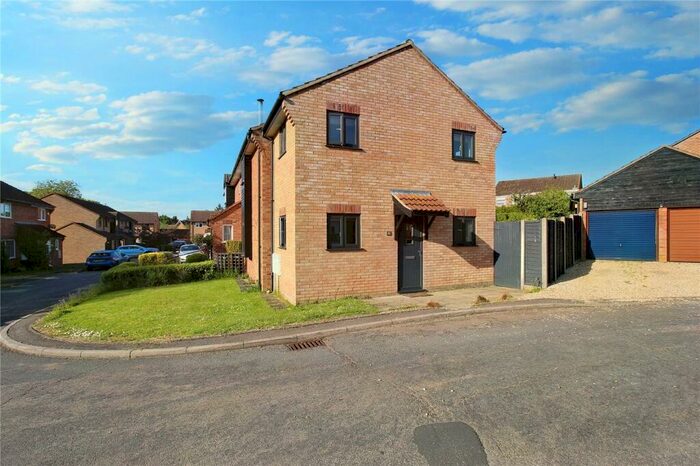 3 Bedroom End Of Terrace House For Sale In Partridge Drive, Mulbarton, Norwich, Norfolk, NR14