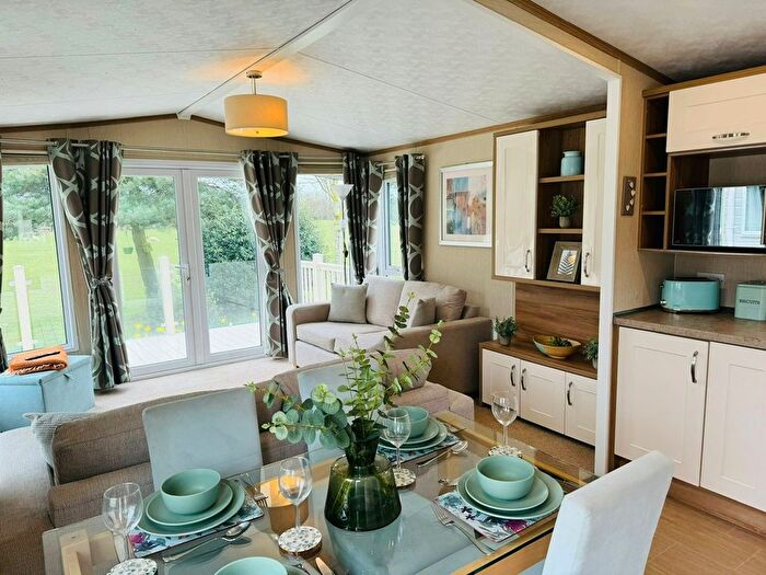 2 Bedroom Mobile/park Home For Sale In Kelso, TD5