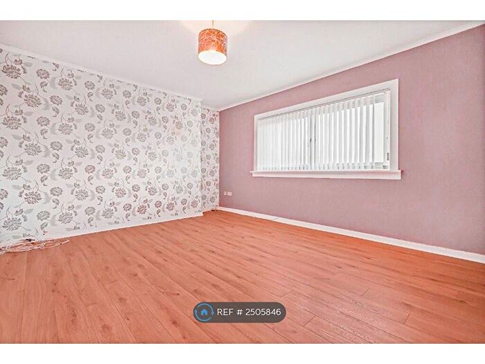 2 Bedroom Flat To Rent In Glenacre Drive, Glasgow, G45