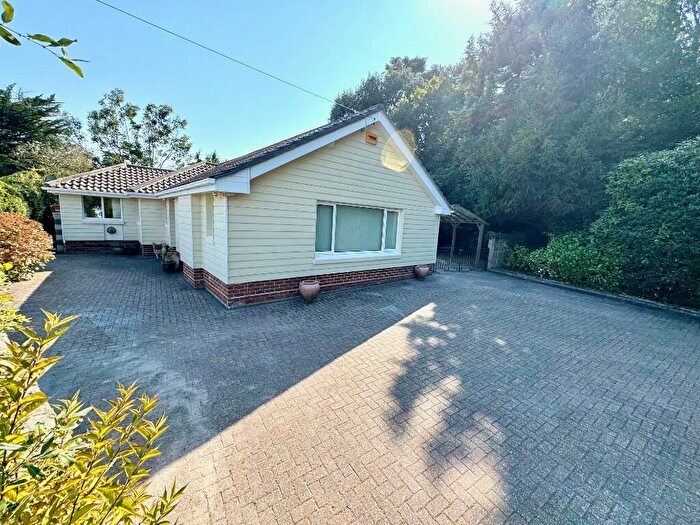 3 Bedroom Detached Bungalow For Sale In Lagado Close, Poole, Dorset, BH14