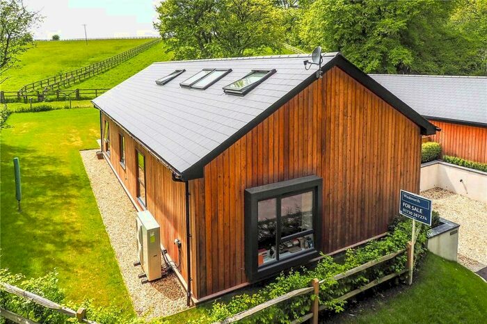 3 Bedroom Detached House For Sale In Smugglers Lane, Monkwood, Ropley, Hampshire, SO24