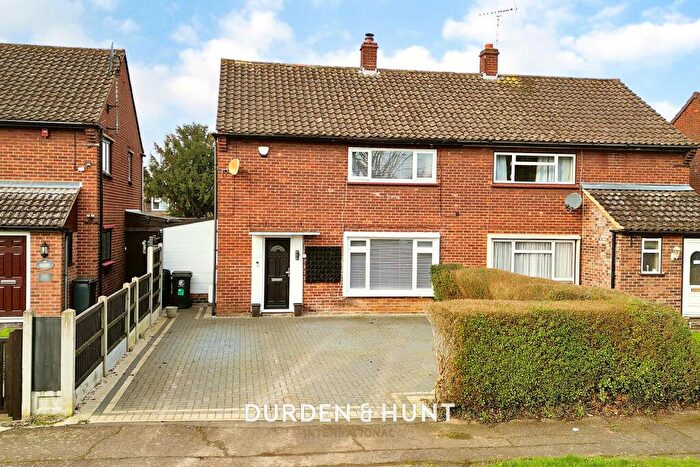 3 Bedroom Semi-Detached House For Sale In St Peters Avenue, Ongar, CM5