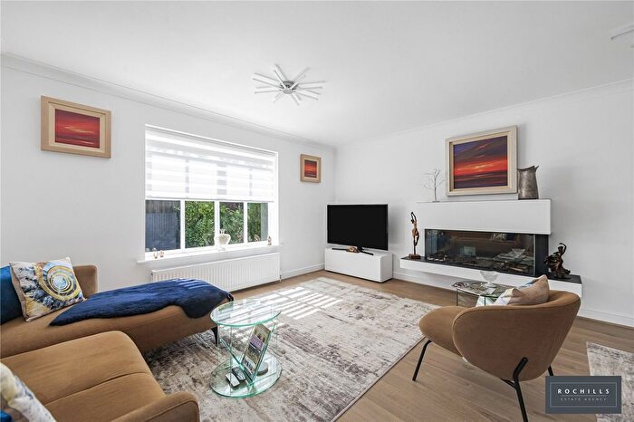 3 Bedroom End Of Terrace House For Sale In Lyster Mews, Cobham, Surrey, KT11