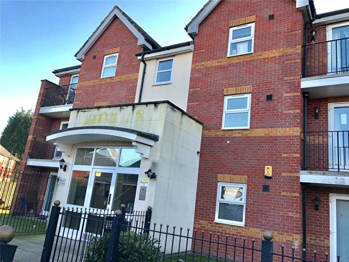 2 Bedroom Flat For Sale In Oakcliffe Road, Manchester, Greater Manchester, M23