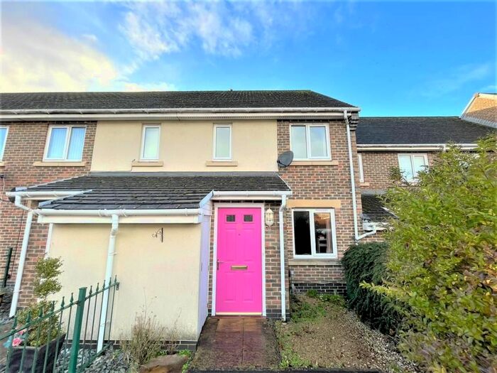 3 Bedroom Terraced House To Rent In The Oaks, Newbury, RG14