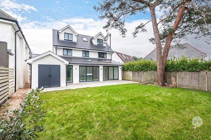 5 Bedroom Detached House To Rent In Frankland Crescent, Lower Parkstone, Poole, BH14