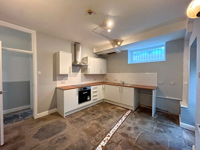 2 Bedroom Flat To Rent In Wellington Villas, Bury, BL8