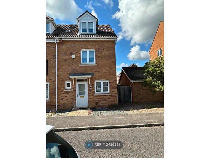 3 Bedroom Semi-Detached House To Rent In Hempsted Road, Hampton Vale, Peterborough, PE7