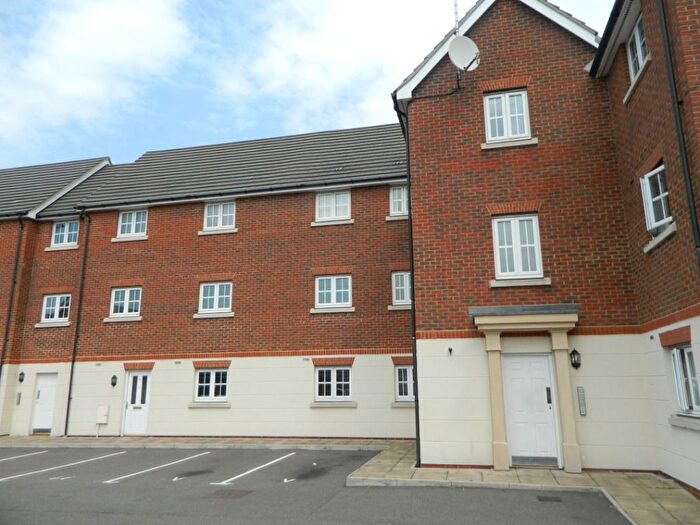 2 Bedroom Flat For Sale In Baden Powell Close, Great Baddow, CM2