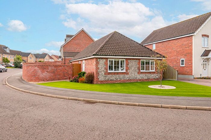 3 Bedroom Detached Bungalow For Sale In Tubby Walk, Lowestoft, NR32
