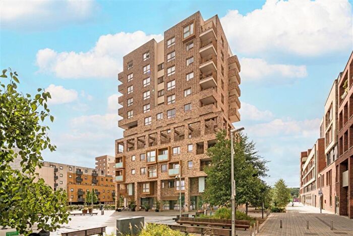 2 Bedroom Flat To Rent In Tavy Bridge, Abbeywood, SE2