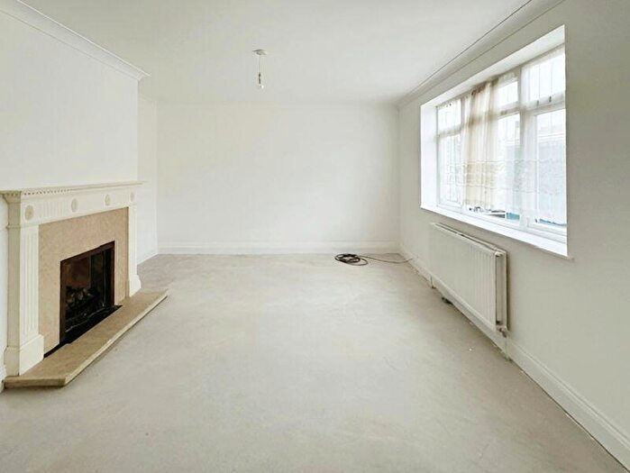 3 Bedroom Terraced House For Sale In Meadfield, Edgware, HA8