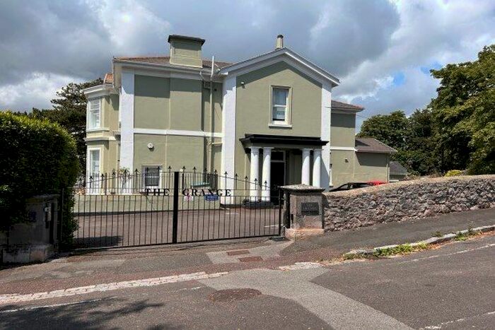 4 Bedroom Flat To Rent In St. Lukes Road South, Torquay, TQ2