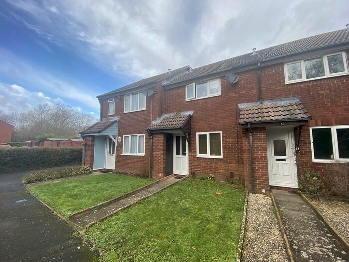 2 Bedroom Terraced House To Rent In Course Park Crescent, Fareham, PO14