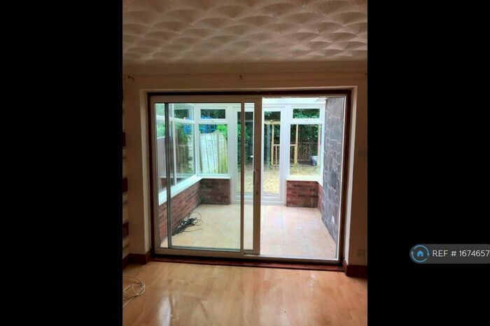 3 Bedroom Semi-Detached House To Rent In Elizabeth Road, Liverpool, L10