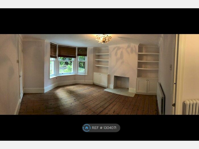 1 Bedroom Flat To Rent In Barry Road, London SE22