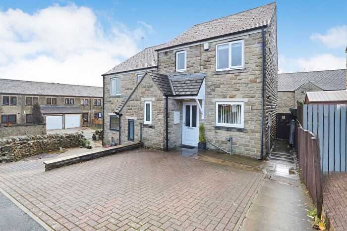 3 Bedroom Semi-Detached House For Sale In Heritage Way, Oakworth, Keighley, BD22