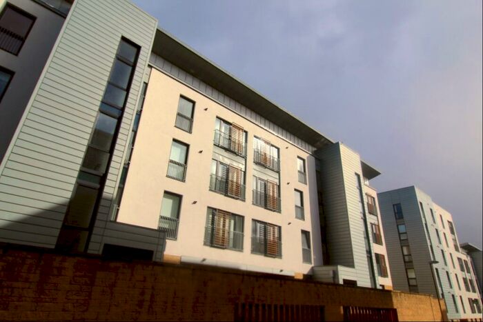 2 Bedroom Flat To Rent In Kimmerghame Terrace, Edinburgh, EH4