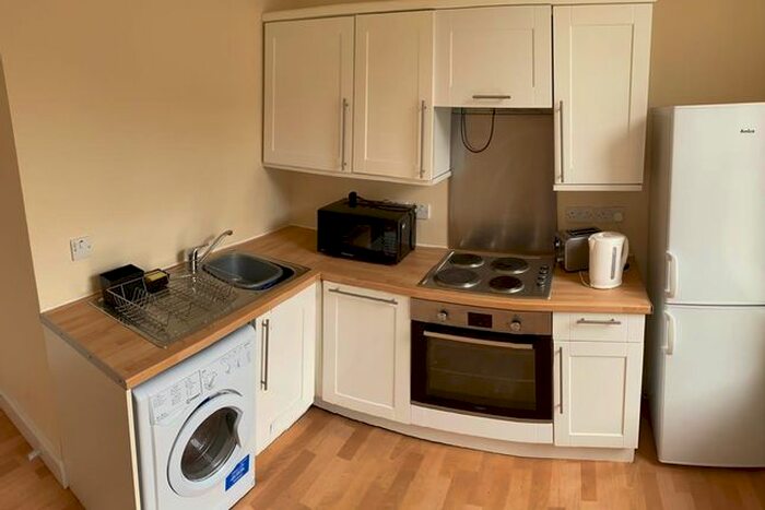 2 Bedroom Flat To Rent In Whitevale Street, Dennistoun, Glasgow, G31