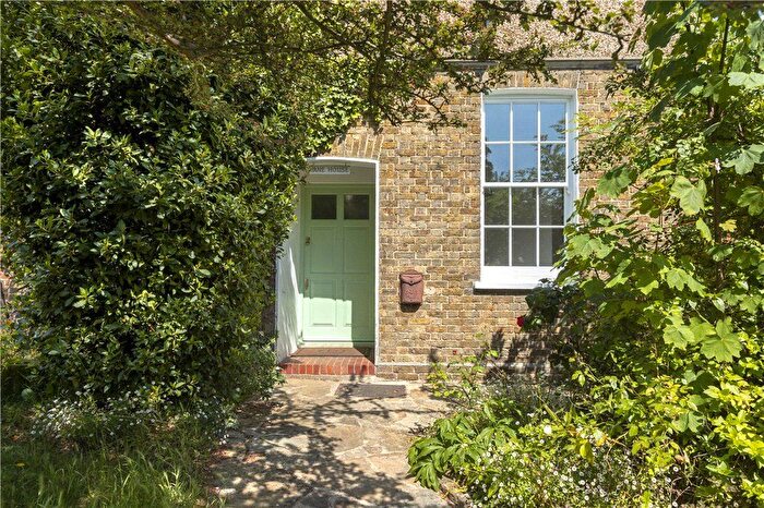 3 Bedroom Semi-Detached House For Sale In Warren Rise, New Malden, KT3