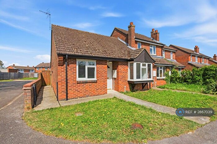 2 Bedroom Bungalow To Rent In The Crescent, St Ives, PE27