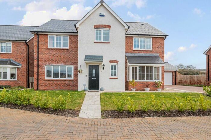 4 Bedroom Detached House For Sale In Willow Walk, Lea, HR9