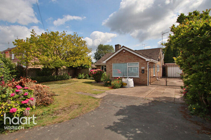3 Bedroom Detached Bungalow For Sale In Ramnoth Road, Wisbech, PE13