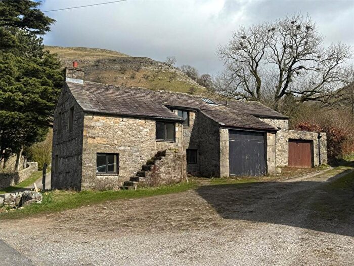 4 Bedroom Detached House For Sale In Skipton, North Yorkshire, BD23