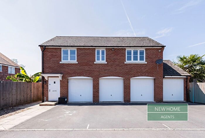 2 Bedroom Coach House For Sale In Barnaby Road, Bishops Cleeve, Cheltenham, GL52