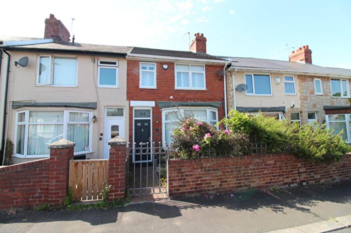 3 Bedroom Terraced House For Sale In Nelson Street, Columbia, Washington, NE38