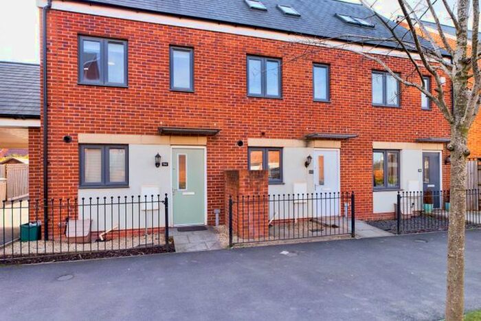 3 Bedroom End Of Terrace House To Rent In Jenner Boulevard, Lyde Green, Bristol BS16