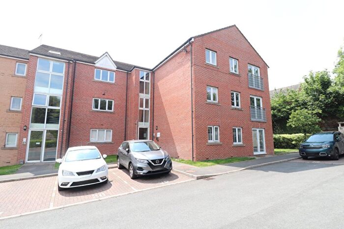 2 Bedroom Flat To Rent In Fieldmoor Lodge, Pudsey, West Yorkshire, LS28