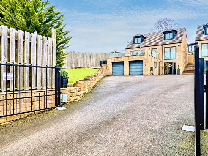 4 Bedroom Detached House For Sale In South View, New Road, Staincross, Barnsley, S75