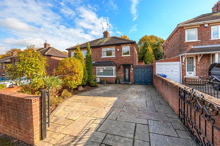 3 Bedroom Semi Detached House For Sale In Wood Walk, Wombwell, Barnsley, S73