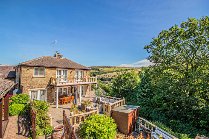 5 Bedroom Detached House For Sale In Field End Lane, Holmbridge, Holmfirth, HD9