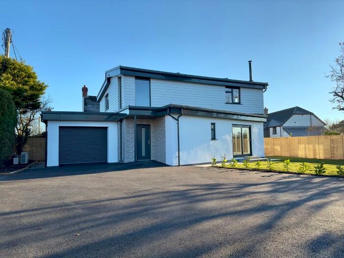 3 Bedroom Detached House For Sale In Wainhouse Corner, EX23