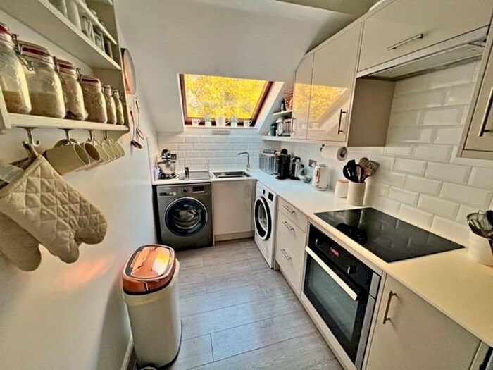 1 Bedroom Flat To Rent In Heathfield Court, Sidcup Hill, Sidcup, Kent, DA14