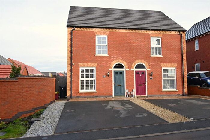 2 Bedroom Semi Detached House For Sale In Hart Lane, Hugglescote, Coalville, LE67