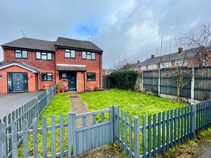 4 Bedroom House To Rent In Hereford Road, Luton, LU4