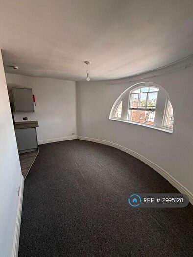 1 Bedroom Flat To Rent In Mynd House, Gloucester, GL1