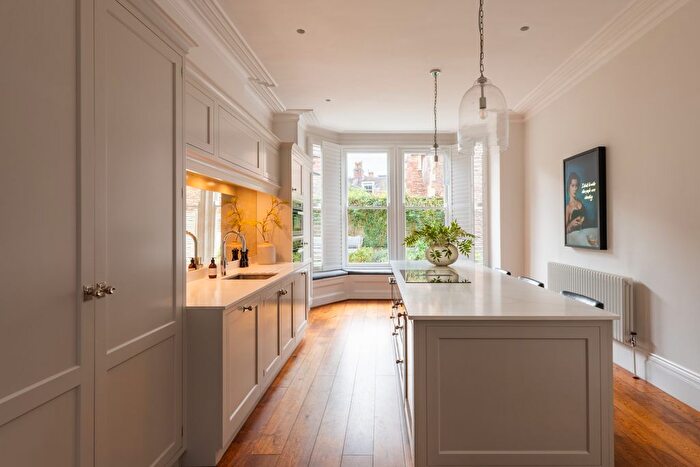 5 Bedroom Semi Detached House For Sale In Hurle Crescent, Clifton, Bristol, BS8