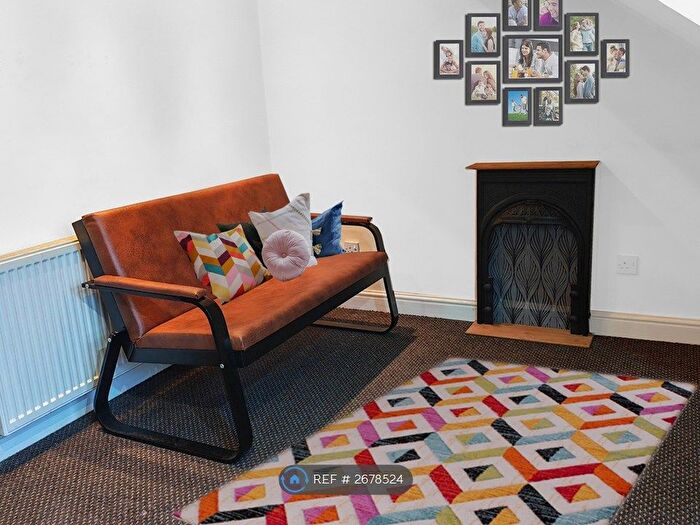 1 Bedroom Flat To Rent In Albemarle Crescent, Scarborough, YO11