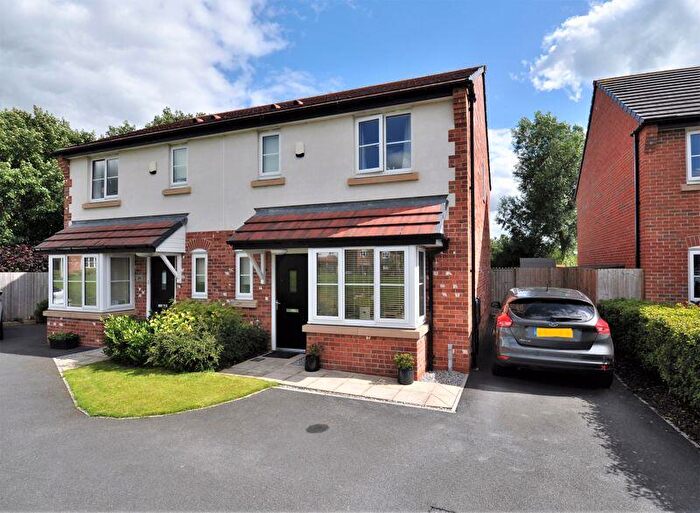 3 Bedroom Semi Detached House To Rent In Eden Grove, Holmes Chapel, CW4